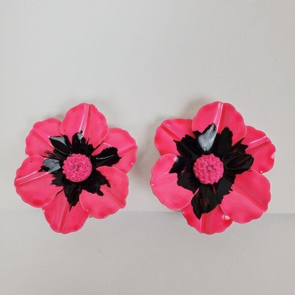 Vtg Neon Pink Black Enamel Flower Floral Chunky Big Clip On Gold Tone Earrings - Picture 6 of 6